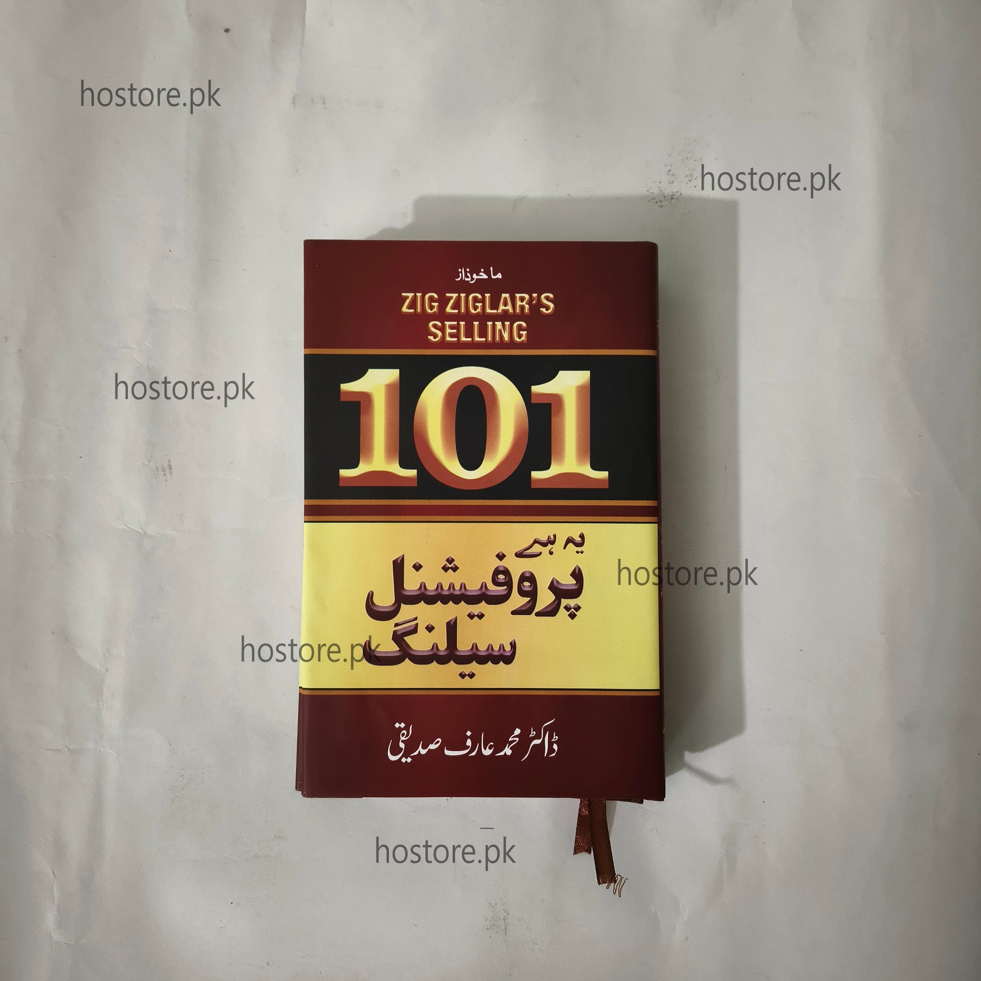 Book titled '101 Professional Selling' by Zig Ziglar on a white background